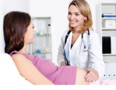 Viêm lộ tuyến cổ tử cung sinh thường được không bác sỹ?